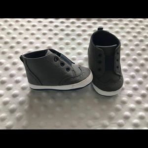 Soft sole beginner walking shoe